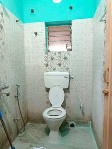 Common Bathroom Image of 1100 Sq.ft 2 BHK Apartment / Flat for rent in Kasba Kolkata for Rs. 15000