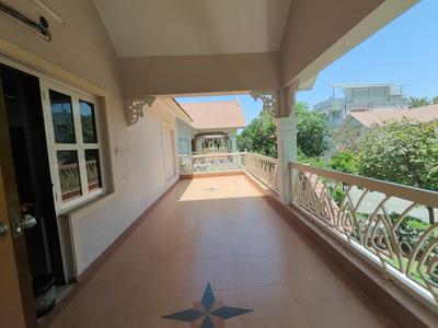 Balcony Image of 4708 Sq.ft 4 BHK Independent House for sale in Thaltej Ahmedabad for Rs. 95000000