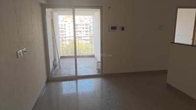 Living Room Image of 640 Sq.ft 1 BHK Apartment / Flat for sale in Godrej Horizon, Mohammed Wadi Pune for Rs. 3350000