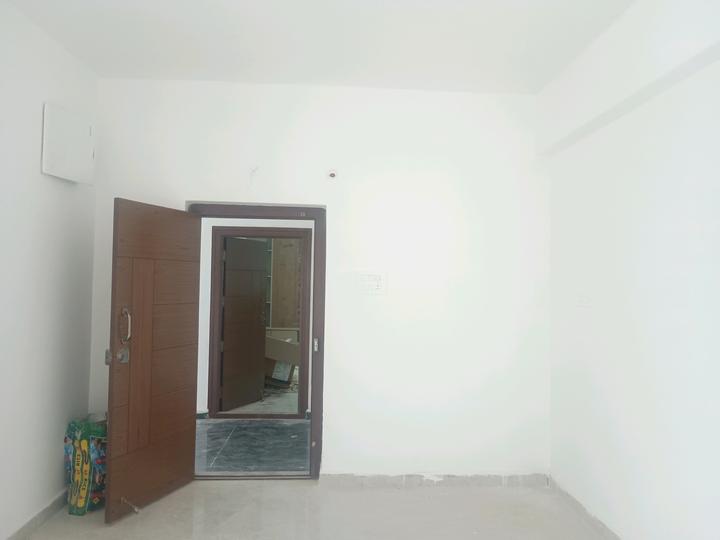 Hallmark Tranquil Main Image 1