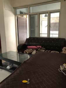 Bedroom Image of 1049 Sq.ft 2 BHK Apartment / Flat for rent in Supertech Livingston, Crossings Republik Ghaziabad for Rs. 20000