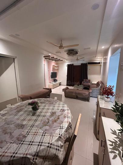 Royalproperties Bedroom 1