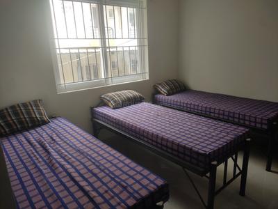 Bedroom Image of SLN SRI NANDINI LUXURY LIVING GENTS PG in Ramamurthy Nagar, Bangalore