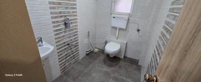 Bathroom Image of 876 Sq.ft 2 BHK Apartment / Flat for sale in Andheri West Mumbai for Rs. 22500000