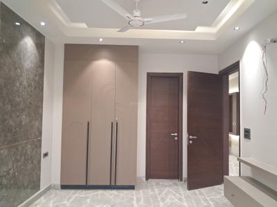 Bedroom Image of 2250 Sq.ft 4 BHK Builder Floor for sale in Paschim Vihar New Delhi for Rs. 48000000