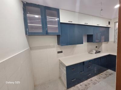 Kitchen Image of 990 Sq.ft 3 BHK Builder Floor for sale in Laxmi Nagar New Delhi for Rs. 9500000