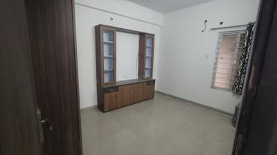 Bedroom Image of 900 Sq.ft 2 BHK Apartment / Flat for rent in Varun Divine Greens Block B, Nipania Indore for Rs. 25000