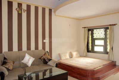 Bedroom Image of 810 Sq.ft 2 BHK Builder Floor for rent in Khirki Extension New Delhi for Rs. 25000