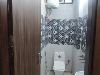 Image of 1000 Sq.ft 2 BHK Builder Floor for rent in Preet Vihar, New Delhi for Rs. 25000