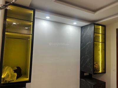 Bedroom Image of 1000 Sq.ft 3 BHK Builder Floor for sale in Janakpuri New Delhi for Rs. 13500000