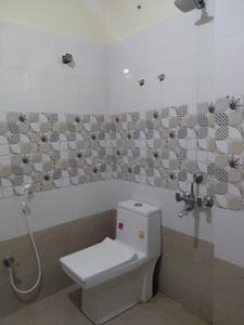 Bathroom Image of 925 Sq.ft 2 BHK Apartment / Flat for sale in Shaikpet Hyderabad for Rs. 6000000
