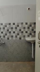 Bathroom Image of 800 Sq.ft 2.5 BHK Builder Floor for rent in Raj Minal Residency, Ayodhya Bypass Bhopal for Rs. 30000