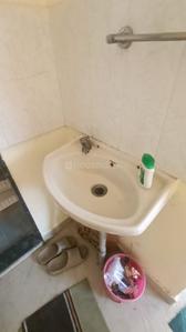 Bathroom Image of 650 Sq.ft 1 BHK Apartment / Flat for rent in Wakad Pune for Rs. 18000