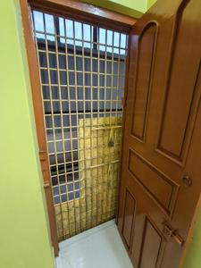 Balcony Image of 450 Sq.ft 1 BHK Builder Floor for rent in Barasat Kolkata for Rs. 12500