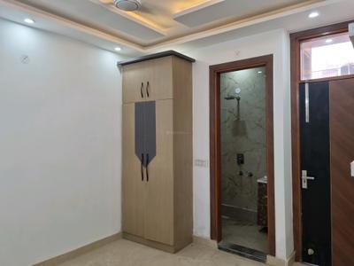 Bedroom Image of 1300 Sq.ft 4 BHK Apartment / Flat for sale in Chandra Park New Delhi for Rs. 10500000