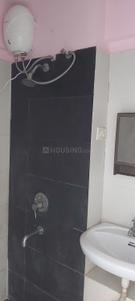Bathroom Image of 1017 Sq.ft 2 BHK Apartment / Flat for rent in Mantri Serene, Goregaon East Mumbai for Rs. 51000