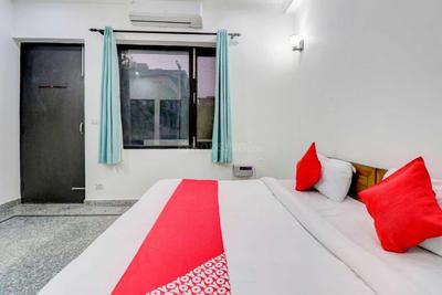 Bedroom Image of Rising stay in Sector 46, Gurgaon