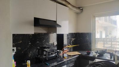 Kitchen Image of 1045 Sq.ft 2 BHK Apartment / Flat for rent in Gardenia Gateway, Sector 75 Noida for Rs. 25500