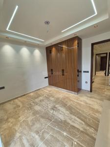 Bedroom Image of 1000 Sq.ft 3 BHK Builder Floor for sale in Ramesh Nagar New Delhi for Rs. 21000000