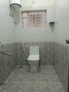 Bathroom Image of 950 Sq.ft 2 BHK Apartment / Flat for rent in Lingarajapuram Bengaluru for Rs. 27000