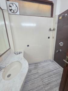 Image of 1750 Sq.ft 3 BHK Builder Floor for rent in Lajpat Nagar, New Delhi for Rs. 79000