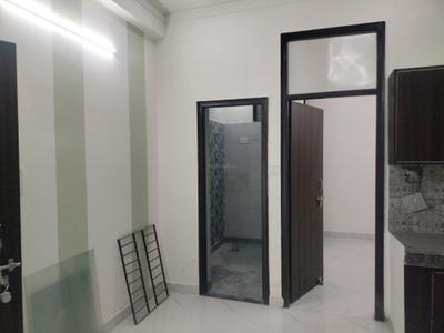 Living Room Image of 800 Sq.ft 2 BHK Apartment / Flat for sale in CI Golf City, Kambakshpur Noida for Rs. 3070000