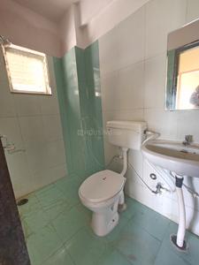 Bathroom Image of 950 Sq.ft 2 BHK Apartment / Flat for rent in Mantri Waterfront I, Jule Solapur for Rs. 17500