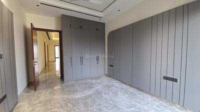 Bedroom Image of 3222 Sq.ft 4 BHK Builder Floor for sale in Sector 102 Gurgaon for Rs. 50000000