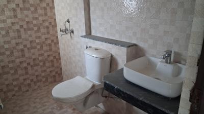 Image of 1450 Sq.ft 3 BHK Apartment / Flat for rent in Shri Radha Aqua Garden, Noida Extension, Greater Noida for Rs. 25500