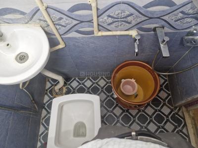 Bathroom Image of 150 Sq.ft 1 RK Apartment / Flat for rent in Rajajinagar Bengaluru for Rs. 12000