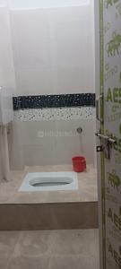 Bathroom Image of 1500 Sq.ft 2 BHK Builder Floor for rent in Shivaji Puram Lucknow for Rs. 12000