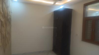 Bedroom Image of 725 Sq.ft 3 BHK Builder Floor for sale in Dwarka Mor New Delhi for Rs. 4500000