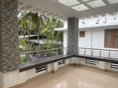 Balcony Image of 2750 Sq.ft 4 BHK Independent House for sale in Chalad Kannur for Rs. 7800000