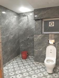 Common Bathroom Image of 1100 Sq.ft 3 BHK Apartment / Flat for sale in Vikaspuri New Delhi for Rs. 15000000