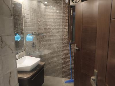 Image of 2000 Sq.ft 3.5 BHK Apartment / Flat for rent in Sector 18 Dwarka, New Delhi for Rs. 65000