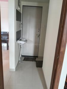Bathroom Image of 550 Sq.ft 1 BHK Apartment / Flat for rent in Wonder Bharati Vihar, Dhankawadi Pune for Rs. 15000