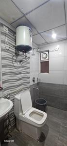 Bathroom Image of 1770 Sq.ft 3.5 BHK Apartment / Flat for rent in Omkar Royal Nest Lotus, Greater Kailash Jammu for Rs. 45000