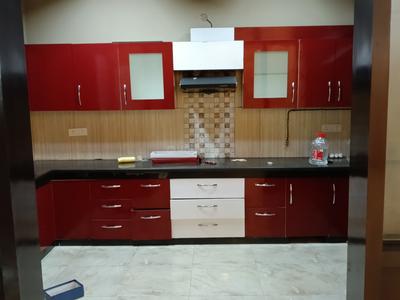 Kitchen Image of 3001 Sq.ft 3 BHK Builder Floor for rent in Sector 72 Noida for Rs. 45000