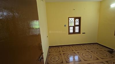 Bedroom Image of 750 Sq.ft 2 BHK Independent House for rent in Manaveli Puducherry for Rs. 7000