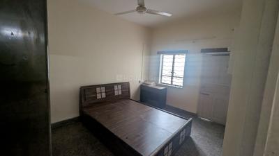 Bedroom Image of 850 Sq.ft 2 BHK Apartment / Flat for rent in Swargate Pune for Rs. 27000