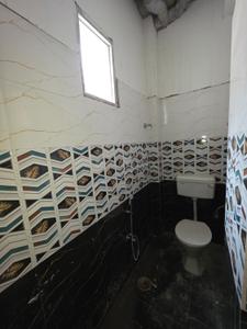 Bathroom Image of 700 Sq.ft 2 BHK Apartment / Flat for sale in Lalbagh Lucknow for Rs. 2800000