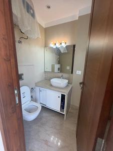 Bathroom Image of 2150 Sq.ft 3 BHK Builder Floor for sale in Defence Colony New Delhi for Rs. 85000000