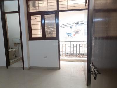 Bedroom Image of 650 Sq.ft 2 BHK Builder Floor for rent in Govindpuri New Delhi for Rs. 15000