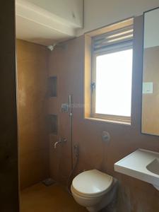Bathroom Image of 1650 Sq.ft 2 BHK Apartment / Flat for sale in Marathon Cosmos, Mulund West Mumbai for Rs. 19000000