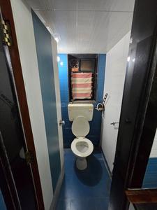 Bathroom Image of 1000 Sq.ft 3 BHK Apartment / Flat for rent in Kandivali East Mumbai for Rs. 63000