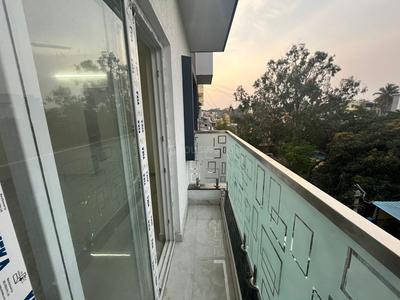 Balcony Image of 900 Sq.ft 1 BHK Apartment / Flat for rent in Halasuru Bengaluru for Rs. 30000