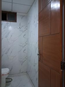 Common Bathroom Image of 1500 Sq.ft 3 BHK Apartment / Flat for sale in SAP Rise Residency, Sector 73 Noida for Rs. 5899999