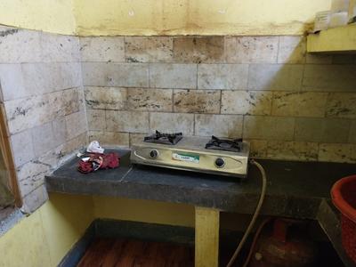Kitchen Image of 850 Sq.ft 2 BHK Independent House for rent in Airport Gate no. 1 Kolkata for Rs. 8500