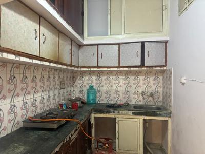 Kitchen Image of 800 Sq.ft 2 BHK Builder Floor for rent in Phool Bagh Colony Lucknow for Rs. 9000