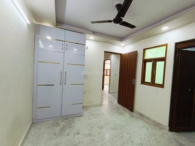 Bedroom Image of 1200 Sq.ft 2 BHK Builder Floor for rent in Vivek Vihar New Delhi for Rs. 35000